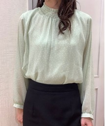 ドット柄スタンドネック長袖ブラウス