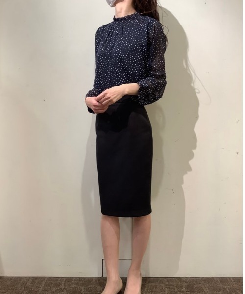 TOKYO SHIRTS（トウキョウシャツ）の「ドット柄スタンドネック長袖ブラウス（シャツ/ブラウス・レディース・ライトグリーン/ネイビー/ベージュ・M/L）」の11枚目の写真