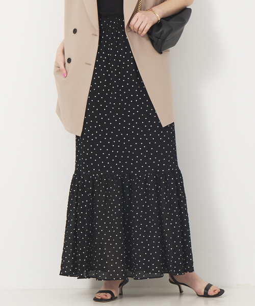 Rouge vif Anna(ルージュヴィフアンナ)の「サッカードットティアードスカート(スカート・レディース・ブラック/ネイビー・フリー)」の2枚目の写真