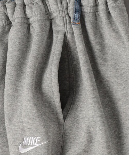 BLESS（ブレス）の「BLESS/ブレス Over Jogging Jeans（その他パンツ・レディース・サックスブルー・ONE SIZE）」の2枚目の写真