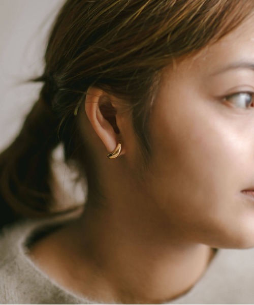 Ops.(オプス)の「ピアス 金属アレルギー対応 シルバー925 ゴールド 【CUULLA キューラ】(ピアス(両耳用)・レディース・シルバー/イエローゴールド・ONE SIZE)」の9枚目の写真
