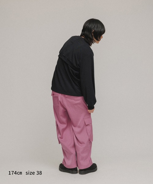 M TO R（ムウトアール）の「［PANTS］SATIN WIDE CARGO PANTS（その他パンツ・レディース・ブラック/ピンク系その他2・36/38/40）」の12枚目の写真