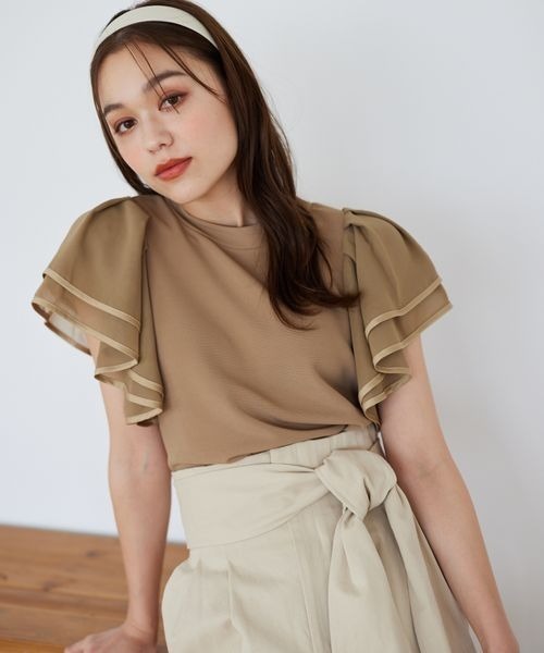 mysty woman(ミスティウーマン)の「イソザイフレアスリーブプルオーバー 963785(Tシャツ/カットソー・レディース・ブラック/ベージュ/オフホワイト・FREE)」の10枚目の写真