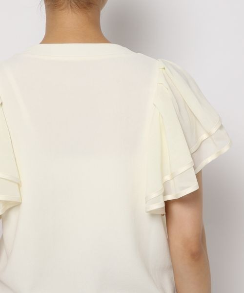 mysty woman(ミスティウーマン)の「イソザイフレアスリーブプルオーバー 963785(Tシャツ/カットソー・レディース・ブラック/ベージュ/オフホワイト・FREE)」の12枚目の写真