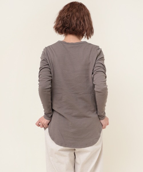 RNA-N（アールエヌエーエヌ）の「M2096 マシュマロタッチフィットクルー（Tシャツ/カットソー・レディース・キナリ/グレー/オフホワイト/ブラック・MEDIUM）」の14枚目の写真