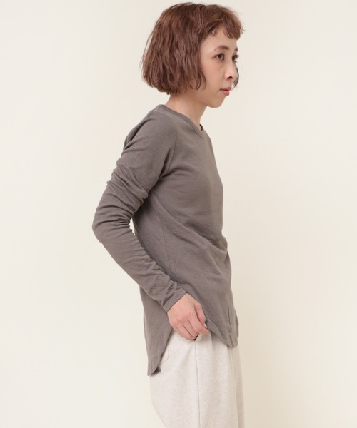 RNA-N（アールエヌエーエヌ）の「M2096 マシュマロタッチフィットクルー（Tシャツ/カットソー・レディース・キナリ/グレー/オフホワイト/ブラック・MEDIUM）」の6枚目の写真