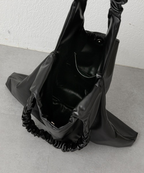 COLONY 2139（コロニートゥーワンスリーナイン）の「ギャザービッグトート（トートバッグ・レディース・シルバー/ブルー/ブラック/ゴールド・FREE）」の11枚目の写真