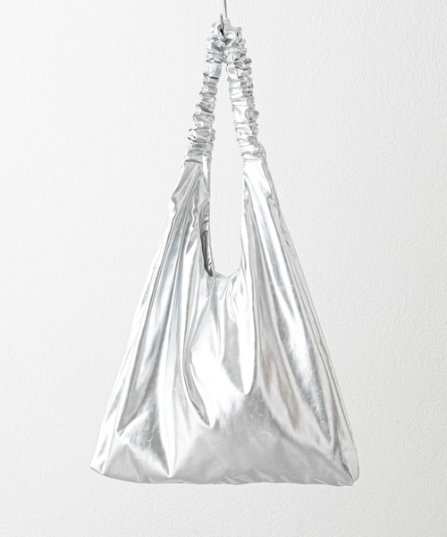 COLONY 2139（コロニートゥーワンスリーナイン）の「ギャザービッグトート（トートバッグ・レディース・シルバー/ブルー/ブラック/ゴールド・FREE）」の5枚目の写真