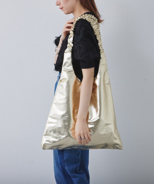 COLONY 2139（コロニートゥーワンスリーナイン）の「ギャザービッグトート（トートバッグ・レディース・シルバー/ブルー/ブラック/ゴールド・FREE）」の15枚目の写真