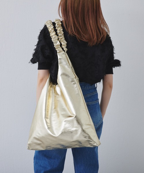 COLONY 2139（コロニートゥーワンスリーナイン）の「ギャザービッグトート（トートバッグ・レディース・シルバー/ブルー/ブラック/ゴールド・FREE）」の16枚目の写真