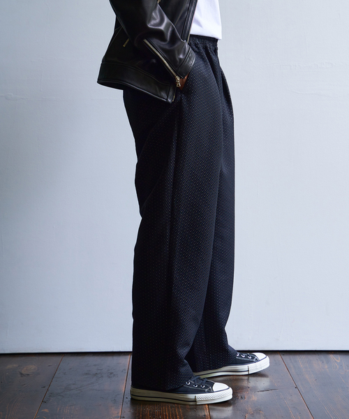 EDIFICE（エディフィス）の「コモン柄 ジャカード 1タックイージーパンツ（スラックス・メンズ・ブラック・SMALL/MEDIUM/LARGE/X-SMALL）」の4枚目の写真