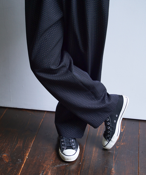 EDIFICE（エディフィス）の「コモン柄 ジャカード 1タックイージーパンツ（スラックス・メンズ・ブラック・SMALL/MEDIUM/LARGE/X-SMALL）」の7枚目の写真