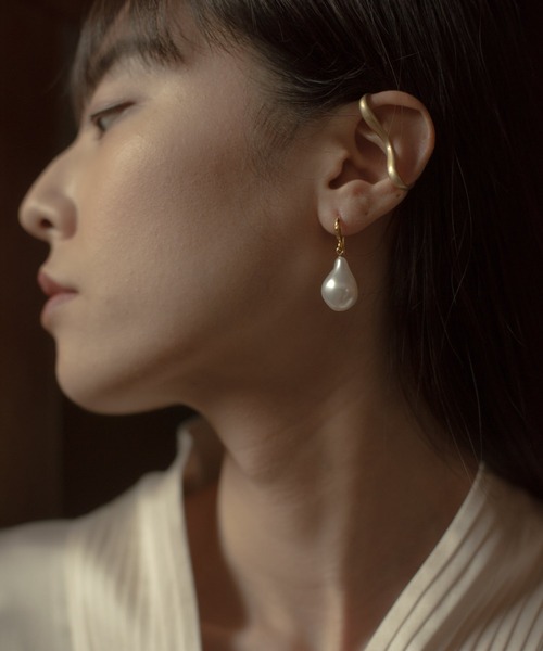 novice（ノーヴィス）の「【novice】Drop Pearl Hook Pierce（ピアス（両耳用）・レディース・シルバー/ゴールド・FREE）」の15枚目の写真