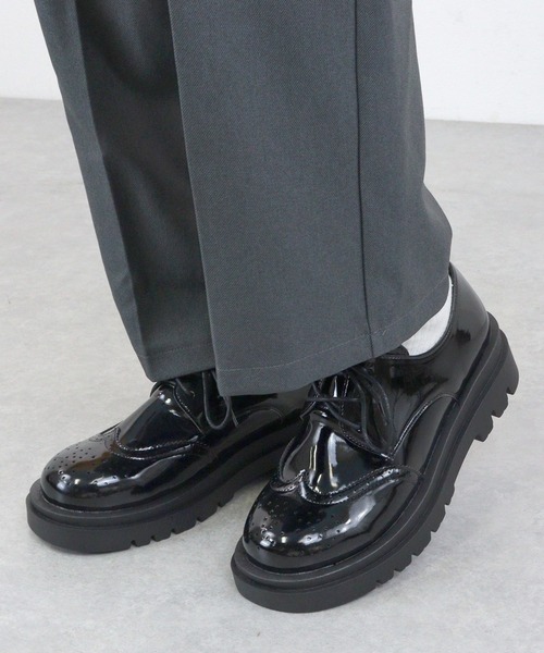 LibertyDoll（リバティードール）の「Liberty doll / 厚底レースアップ トラックソール チロリアン メダリオン (3050)(3051)（ドレスシューズ・レディース・ブラック/ダークブラウン/ブラック×ホワイト/ブラック系その他/ブラック系その他2/ダークブラウン系2/ブラック系2/ベージュ/キャメル・S/M/L/LL/XXL/40/41/42/43/44）」の3枚目の写真