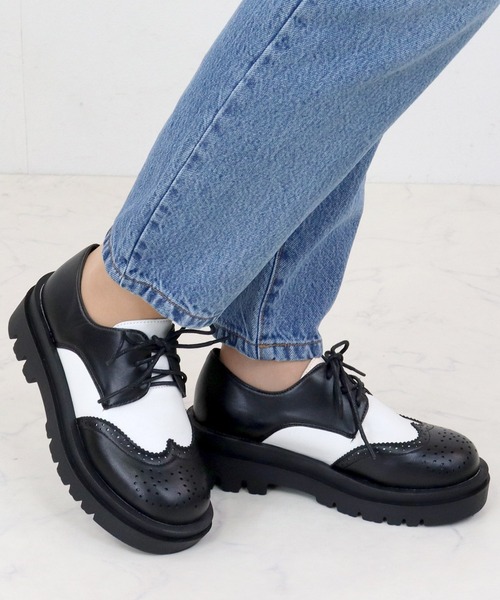 LibertyDoll（リバティードール）の「Liberty doll / 厚底レースアップ トラックソール チロリアン メダリオン (3050)(3051)（ドレスシューズ・レディース・ブラック/ダークブラウン/ブラック×ホワイト/ブラック系その他/ブラック系その他2/ダークブラウン系2/ブラック系2/ベージュ/キャメル・S/M/L/LL/XXL/40/41/42/43/44）」の15枚目の写真