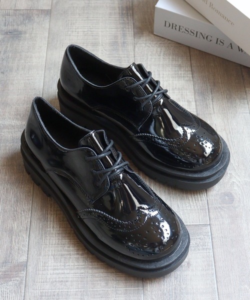 LibertyDoll（リバティードール）の「Liberty doll / 厚底レースアップ トラックソール チロリアン メダリオン (3050)(3051)（ドレスシューズ・レディース・ブラック/ダークブラウン/ブラック×ホワイト/ブラック系その他/ブラック系その他2/ダークブラウン系2/ブラック系2/ベージュ/キャメル・S/M/L/LL/XXL/40/41/42/43/44）」の16枚目の写真