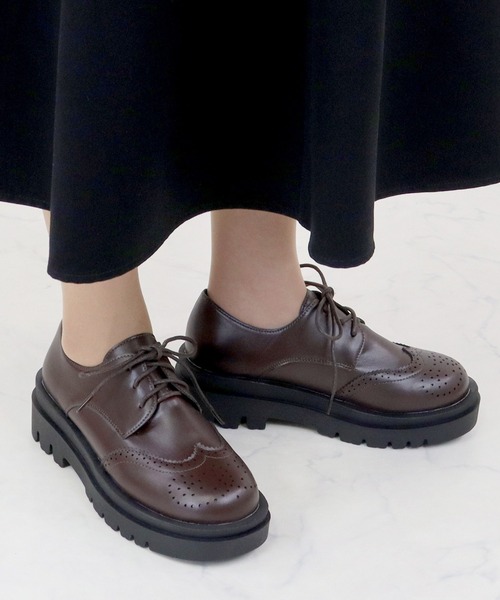 LibertyDoll（リバティードール）の「Liberty doll / 厚底レースアップ トラックソール チロリアン メダリオン (3050)(3051)（ドレスシューズ・レディース・ブラック/ダークブラウン/ブラック×ホワイト/ブラック系その他/ブラック系その他2/ダークブラウン系2/ブラック系2/ベージュ/キャメル・S/M/L/LL/XXL/40/41/42/43/44）」の20枚目の写真