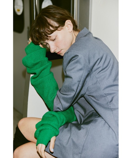 un/neu（アンノイ）の「ルーズニットアームウォーマー / リブニットアームカバー（アームカバー・レディース・レッド/グレー/グリーン/アイボリー/ブラウン・FREE）」の4枚目の写真