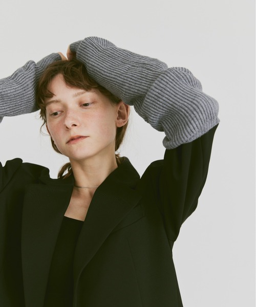 un/neu（アンノイ）の「ルーズニットアームウォーマー / リブニットアームカバー（アームカバー・レディース・レッド/グレー/グリーン/アイボリー/ブラウン・FREE）」の17枚目の写真