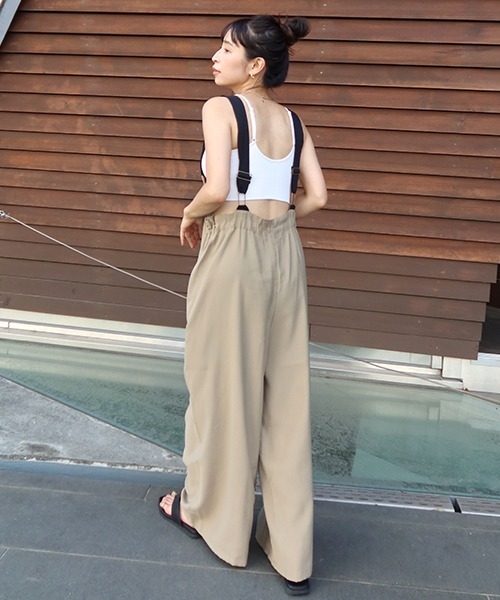 CREDONA(クレドナ)の「バイカラーライトコンビネゾン(サロペット/オーバーオール・レディース・ベージュ/ブラック・FREE)」の4枚目の写真