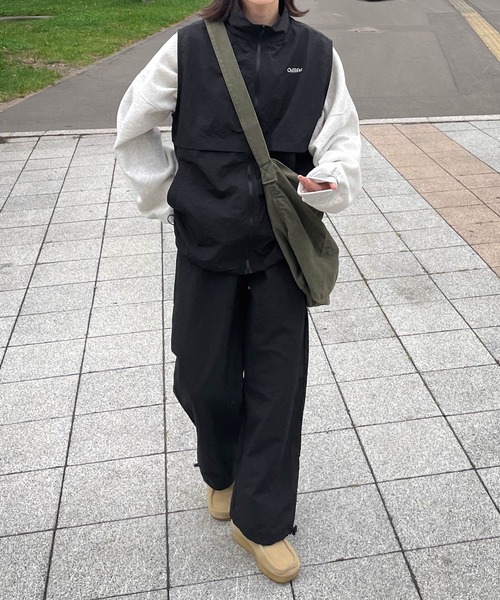 Chillfar（チルファー）の「スタンドナイロンベスト（ベスト・レディース・ブラック/ネイビー/グレイッシュベージュ/グレー・FREE）」の14枚目の写真