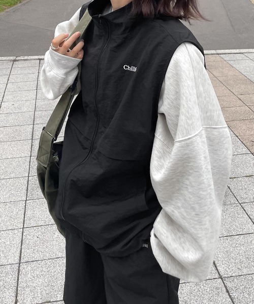 Chillfar（チルファー）の「スタンドナイロンベスト（ベスト・レディース・ブラック/ネイビー/グレイッシュベージュ/グレー・FREE）」の7枚目の写真