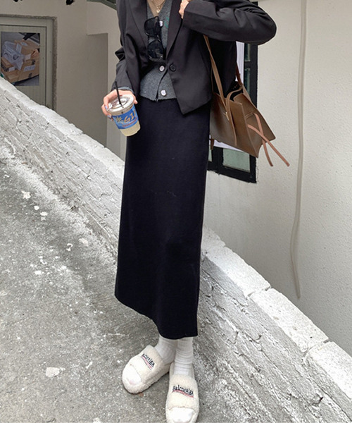 c.u.l(シーユーエル)の「ナロ―シルエットニットスカート culw556(スカート・レディース・ブラック/ベージュ/ライトグレー・FREE)」の18枚目の写真