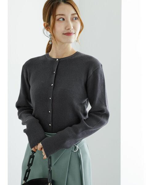 Te chichi（テチチ）の「リブカーディガン（カーディガン/ボレロ・レディース・シルバー/チャコールグレー/レッド/ゴールド・F）」の2枚目の写真