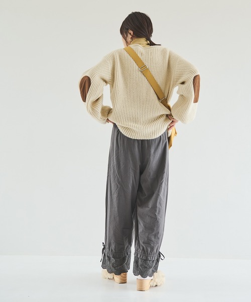 Crisp（クリスプ）の「エルボーパッチルーズニット（ニット/セーター・レディース・アイボリー/ピンク/ブルー・FREE）」の13枚目の写真