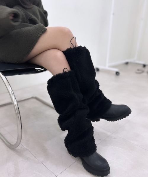 ipugo（イプゴ）の「ipugo/イプゴ ボア素材レッグウォーマー レッグカバー（レッグウォーマー・レディース・クリーム/ブラック・FREE）」の11枚目の写真