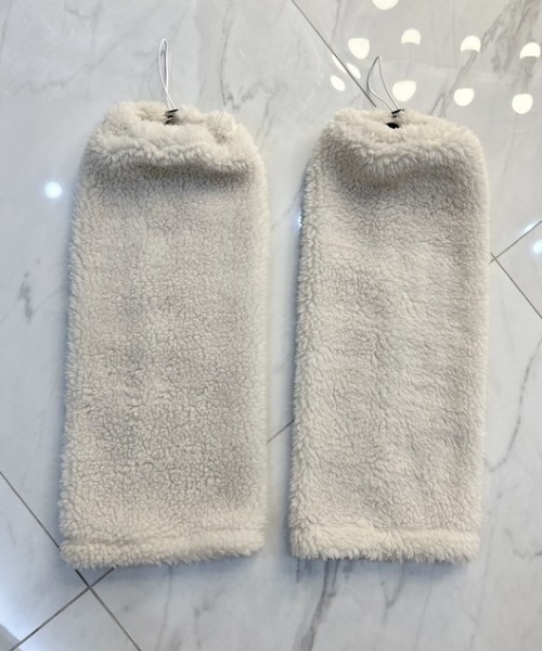 ipugo（イプゴ）の「ipugo/イプゴ ボア素材レッグウォーマー レッグカバー（レッグウォーマー・レディース・クリーム/ブラック・FREE）」の14枚目の写真