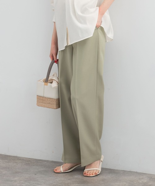 URBAN RESEARCH ROSSO WOMEN（アーバンリサーチ　ロッソ）の「シャンブレーセンタープレスストレートパンツ（その他パンツ・レディース・ライトカーキ/ネイビー・36/38）」の2枚目の写真