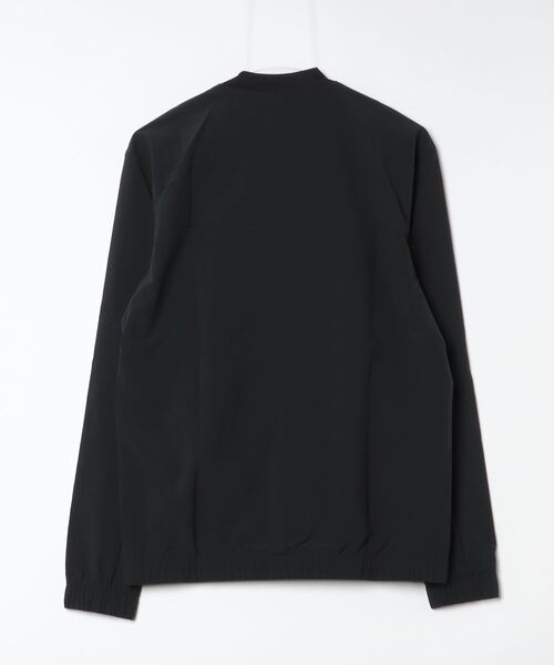 performance-apparel-12855360-s