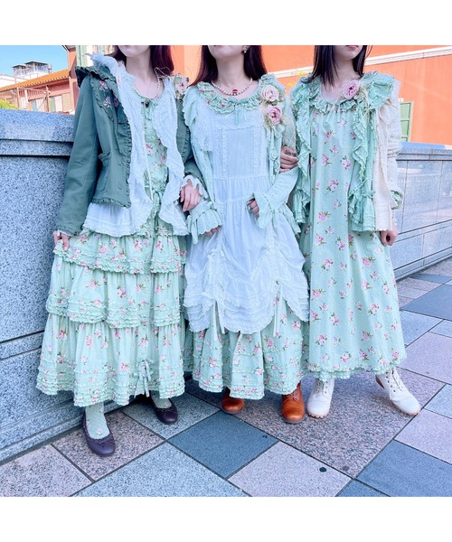 ローズレース使いローンエプロンドレス ☆ローズレース使いローン