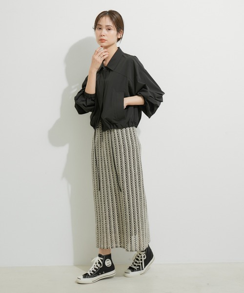 le cercle ADAM ET ROPE'（ルセルクルアダムエロペ）の「シャツブルゾン（ブルゾン・レディース・ブラック/ベージュ系その他2/ホワイト・FREE）」の5枚目の写真