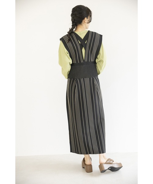 OSMOSIS（オズモーシス）の「ストライプサロペットニットスカート（サロペット/オーバーオール・レディース・ブラック系その他/ブラック/ベージュ系その他・ONE SIZE）」の14枚目の写真