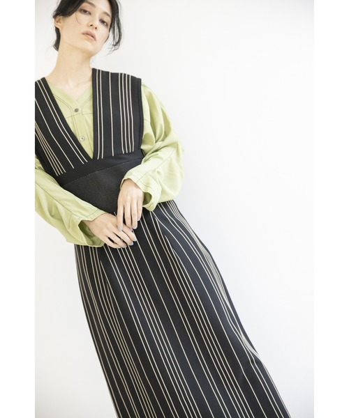 OSMOSIS（オズモーシス）の「ストライプサロペットニットスカート（サロペット/オーバーオール・レディース・ブラック系その他/ブラック/ベージュ系その他・ONE SIZE）」の15枚目の写真