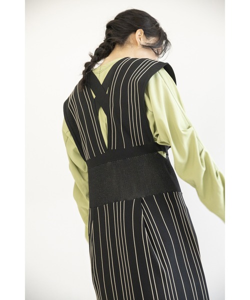 OSMOSIS（オズモーシス）の「ストライプサロペットニットスカート（サロペット/オーバーオール・レディース・ブラック系その他/ブラック/ベージュ系その他・ONE SIZE）」の16枚目の写真