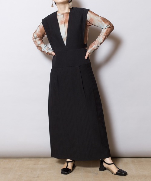 OSMOSIS（オズモーシス）の「ストライプサロペットニットスカート（サロペット/オーバーオール・レディース・ブラック系その他/ブラック/ベージュ系その他・ONE SIZE）」の6枚目の写真