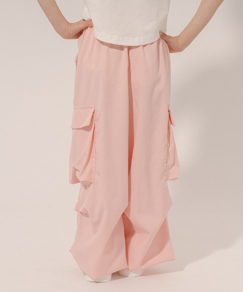 URBAN CHERRY(アーバンチェリー)の「カラーカーゴパンツ(カーゴパンツ・キッズ・ピンク/ブラック・120cm/130cm/140cm/150cm)」の19枚目の写真