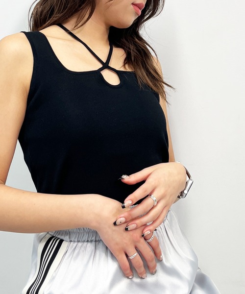 ANAP（アナップ）の「クロスネック タンクトップ（タンクトップ・レディース・アイボリー/ブラック/グリーン/ブラック系その他・FREE）」の16枚目の写真