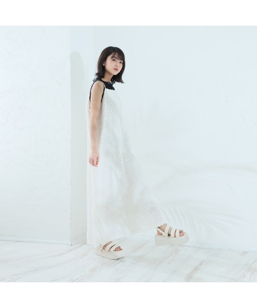 DEMETER(デメテル)の「2WAY 厚底 ボリュームソール 多重ベルト サンダル(サンダル・レディース・ブラック/アイボリー・S/M/L/LL)」の12枚目の写真