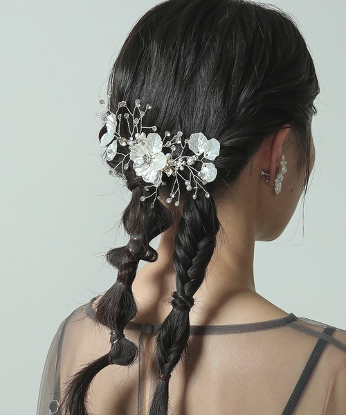 Kana（カナ）の「ピュアブロッサム ビジュー ヘアクリップ  ヘッドドレス 結婚式 お呼ばれ オケージョン（バレッタ/ヘアクリップ・レディース・ゴールド/シルバー・フリー）」の3枚目の写真