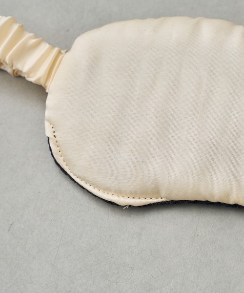 BIRTHDAY BAR(バースデイバー)の「Beauty Sleep Silk eye mask シルク混アイマスク(トラベルグッズ・レディース・アイボリー・フリー)」の4枚目の写真