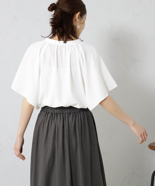 FOUND GOOD(ファウンドグッド)の「接触冷感・UV. 速乾・お手入れ簡単コタットスキッパーシャツ(シャツ/ブラウス・レディース・ブラック/ホワイト系5/ブラウン系5/グレー系/ブルー系/ブルー系1/グレー系1/ピンク系・L/M/S)」の12枚目の写真