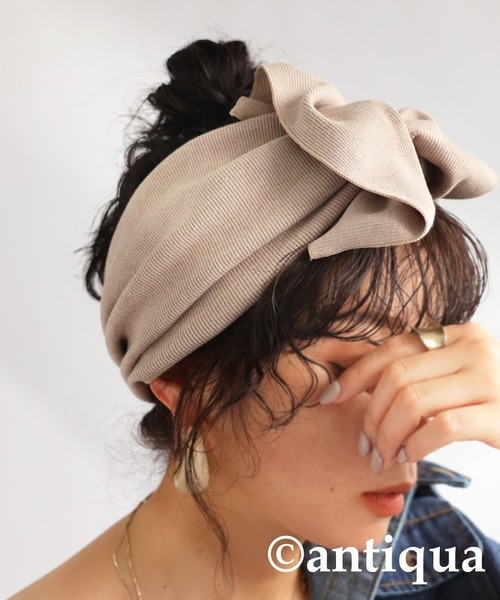 antiqua（アンティカ）の「リボンヘアバンド（ヘアバンド・レディース・ベージュ/ブラック・FREE）」の13枚目の写真