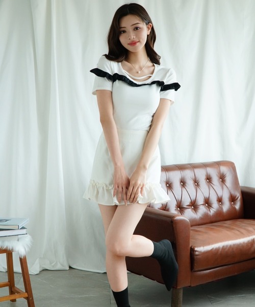 Jasmine Grandiflorum(ジャスミングランディフローラム)の「【Jasmine】フリルクロップド丈半袖Tシャツ (SS)(Tシャツ/カットソー・レディース・ブラック/ベージュ/ホワイト・FREE)」の5枚目の写真