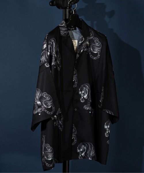 unrelaxing（アンリラクシング）の「ビッグシルエット総柄開襟アロハシャツ（シャツ/ブラウス・メンズ・ホワイト×ライム/Q/R/ブラック系その他3/ライトグレー系2/グレー系4/ベージュ系8/オリーブ系7/ライトグリーン系8/ブルー系1/パープル系4/ピンク系4/ホワイト×グレー/ミント/ラベンダー/ピンク/ベージュ系5/グリーン系6/ピンク系3/ライトグレー系4/その他3/ベージュ系7/カーキ系1/グリーン系7/ブラック系1/ブルー系5/グレー系6/ベージュ系9/パープル系1/イエロー系3/その他22/ローズ系3/ブラック系3/ホワイト系2/ブラウン系1/アイボリー系3/ブルー系6/パープル系3/その他25/ホワイト系1/ブラック系9/パープル系5/パープル系6/ブラック系7/ブラック系8/ブルー系7/ブルー系8/ホワイト系3/ブルー系2/ブラック系2/グリーン系3/ベージュ系3/グリーン系1/グリーン系8/ブラック系5/カーキ系8/ライトグリーン系5/その他26/M/ライラック系/ブラック系4/パープル系9/イエロー系4/その他21/B/ホワイト系7/オリーブ系8/ふじ色系4/パープル系8/A/グリーン系9/パープル系2/パープル系7/カーキ系/ふじ色系2/ふじ色系3/その他1/ホワイト系4/ベージュ系2/アイボリー系1/ダークグリーン系5/カーキ系5/グリーン系/パープル系その他/パープル系その他2/ライラック系4/カラフル/ホワイト系5/ライトグレー系3/ベージュ系1/アイボリー系/オリーブ系5/ネイビー系9/ブルー系4/ブラック系6/オリーブ系/ネイビー系5/ネイビー系6/ライラック系3/その他27/レッド系5/ダークアッシュ/Y/レッド/Z/ブラック系その他6/カーキ系3/ホワイト系8/クリアグリーン/その他28/ピンク系1/O/クリアブルー/その他16/C/ブラック系/パープル系その他3/その他23/その他31/ブラック系その他4/ネイビー系4/グリーン系2/ブラック系その他/その他14/その他15/その他10/レオパード/ブルーグラス/ホワイト×ブルー/グレー系1/ライトカーキ/D/ピンク系5/その他2/レッド系3/アイボリー/G・FREE）」の17枚目の写真