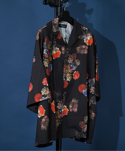 unrelaxing（アンリラクシング）の「ビッグシルエット総柄開襟アロハシャツ（シャツ/ブラウス・メンズ・ホワイト×ライム/Q/R/ブラック系その他3/ライトグレー系2/グレー系4/ベージュ系8/オリーブ系7/ライトグリーン系8/ブルー系1/パープル系4/ピンク系4/ホワイト×グレー/ミント/ラベンダー/ピンク/ベージュ系5/グリーン系6/ピンク系3/ライトグレー系4/その他3/ベージュ系7/カーキ系1/グリーン系7/ブラック系1/ブルー系5/グレー系6/ベージュ系9/パープル系1/イエロー系3/その他22/ローズ系3/ブラック系3/ホワイト系2/ブラウン系1/アイボリー系3/ブルー系6/パープル系3/その他25/ホワイト系1/ブラック系9/パープル系5/パープル系6/ブラック系7/ブラック系8/ブルー系7/ブルー系8/ホワイト系3/ブルー系2/ブラック系2/グリーン系3/ベージュ系3/グリーン系1/グリーン系8/ブラック系5/カーキ系8/ライトグリーン系5/その他26/M/ライラック系/ブラック系4/パープル系9/イエロー系4/その他21/B/ホワイト系7/オリーブ系8/ふじ色系4/パープル系8/A/グリーン系9/パープル系2/パープル系7/カーキ系/ふじ色系2/ふじ色系3/その他1/ホワイト系4/ベージュ系2/アイボリー系1/ダークグリーン系5/カーキ系5/グリーン系/パープル系その他/パープル系その他2/ライラック系4/カラフル/ホワイト系5/ライトグレー系3/ベージュ系1/アイボリー系/オリーブ系5/ネイビー系9/ブルー系4/ブラック系6/オリーブ系/ネイビー系5/ネイビー系6/ライラック系3/その他27/レッド系5/ダークアッシュ/Y/レッド/Z/ブラック系その他6/カーキ系3/ホワイト系8/クリアグリーン/その他28/ピンク系1/O/クリアブルー/その他16/C/ブラック系/パープル系その他3/その他23/その他31/ブラック系その他4/ネイビー系4/グリーン系2/ブラック系その他/その他14/その他15/その他10/レオパード/ブルーグラス/ホワイト×ブルー/グレー系1/ライトカーキ/D/ピンク系5/その他2/レッド系3/アイボリー/G・FREE）」の21枚目の写真