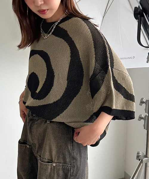 apres jour mignon(アプレジュールミニョン)の「【ユニセックス】うずまき柄シアーニット【ZOZOTOWN限定アイテム】(ニット/セーター・レディース・ベージュ/グレー・フリー/X-LARGE)」の16枚目の写真